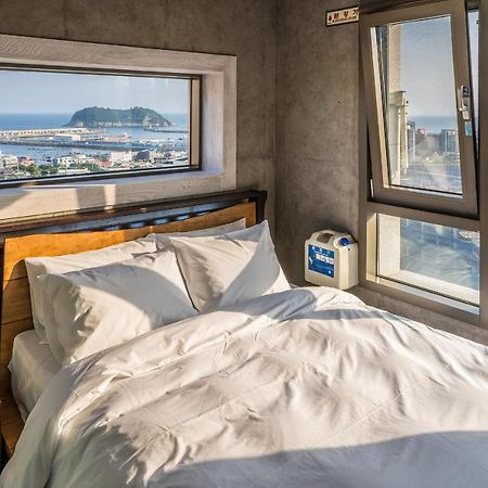 Cornerstone Hotel Seogwipo Bagian luar foto