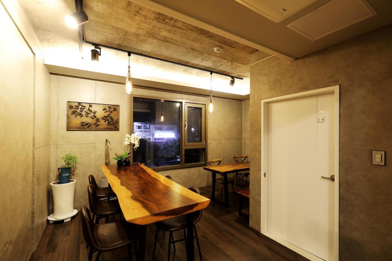 Cornerstone Hotel Seogwipo Bagian luar foto
