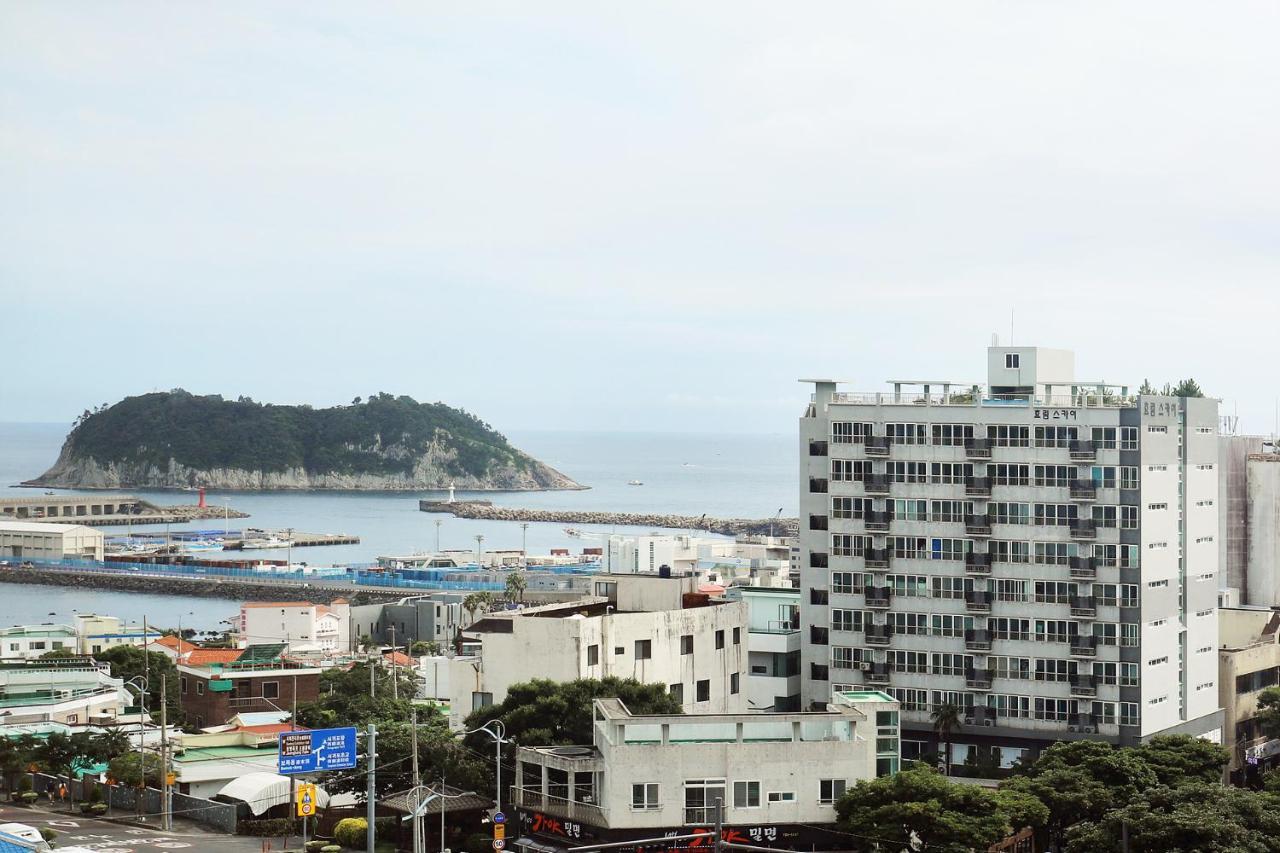 Cornerstone Hotel Seogwipo Bagian luar foto