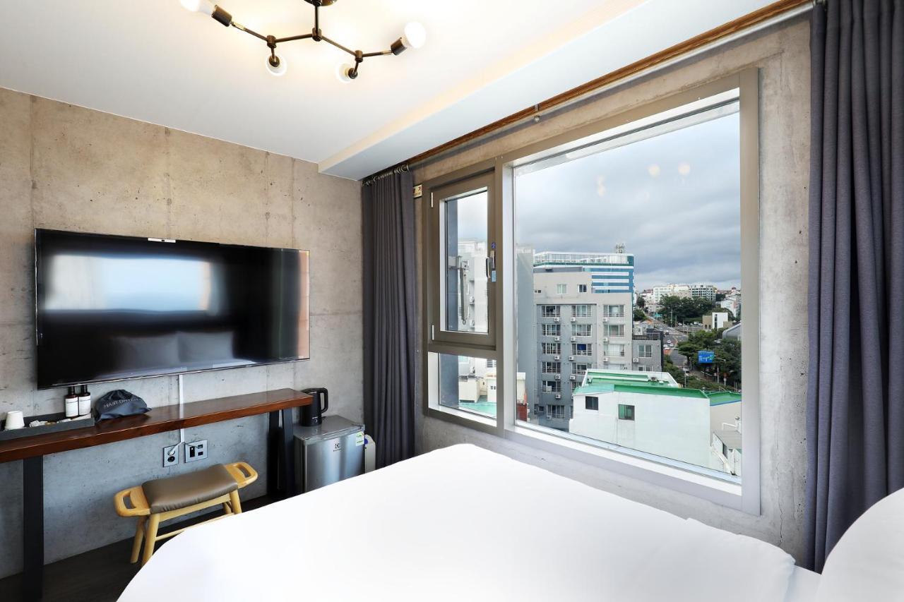 Cornerstone Hotel Seogwipo Bagian luar foto