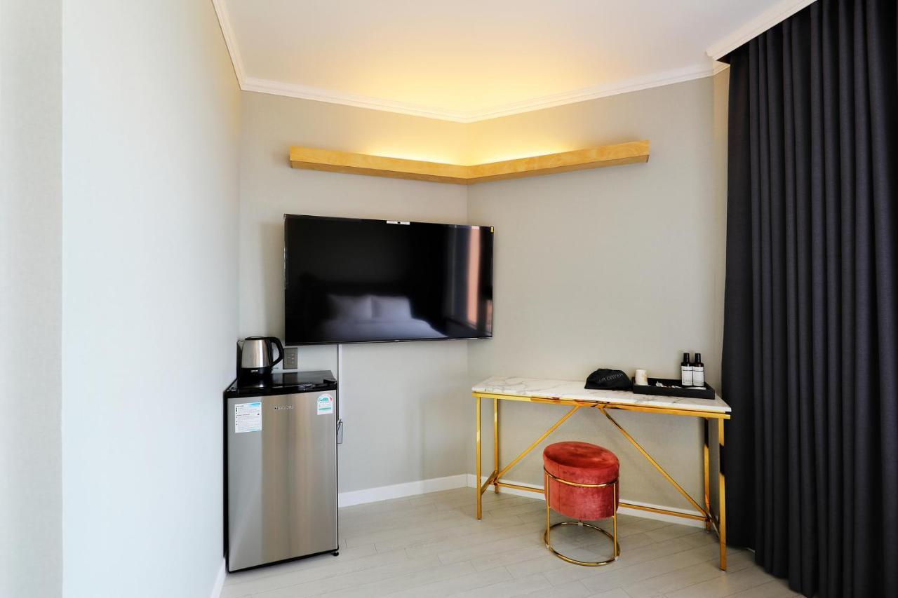 Cornerstone Hotel Seogwipo Bagian luar foto