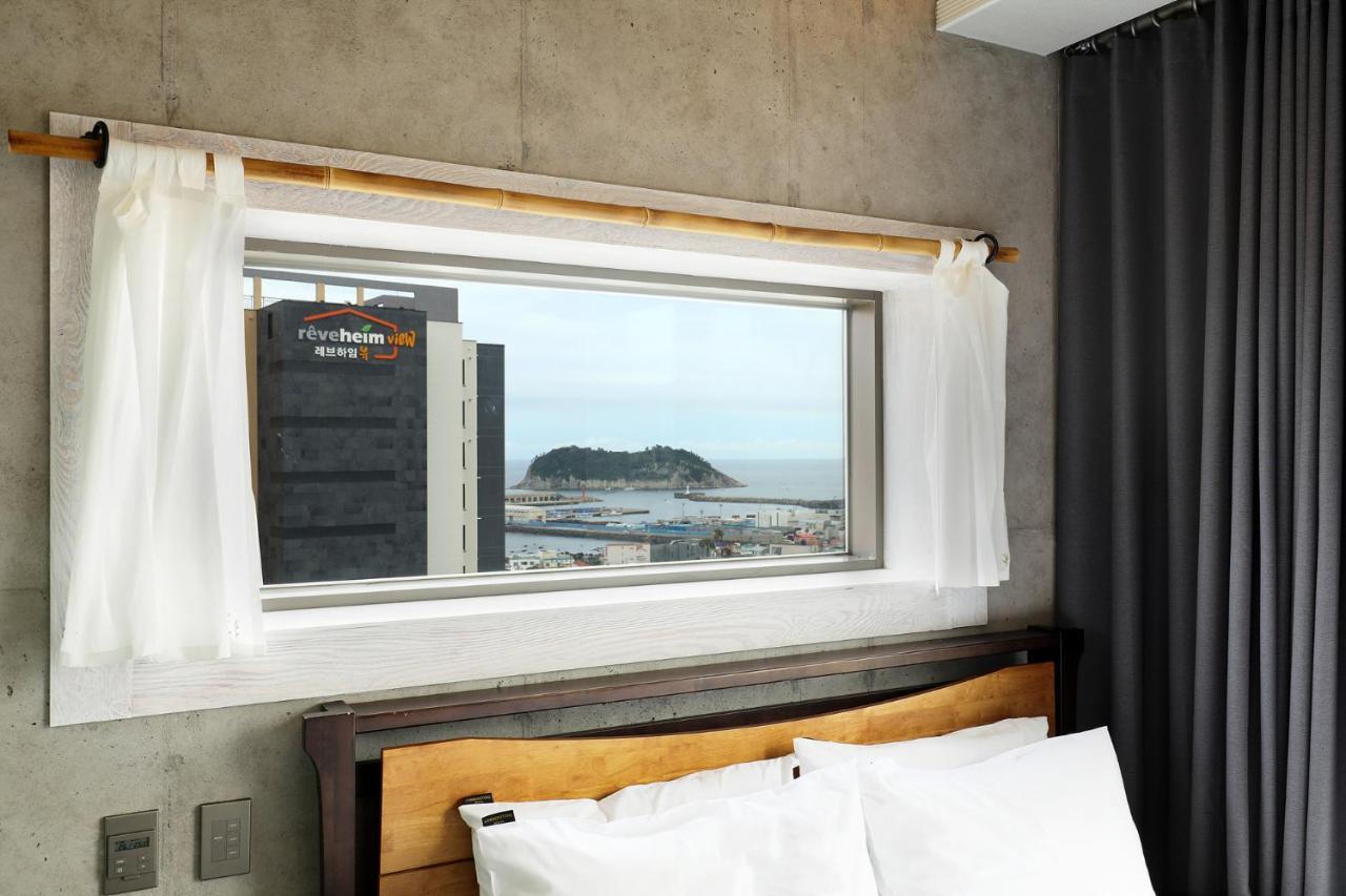 Cornerstone Hotel Seogwipo Bagian luar foto