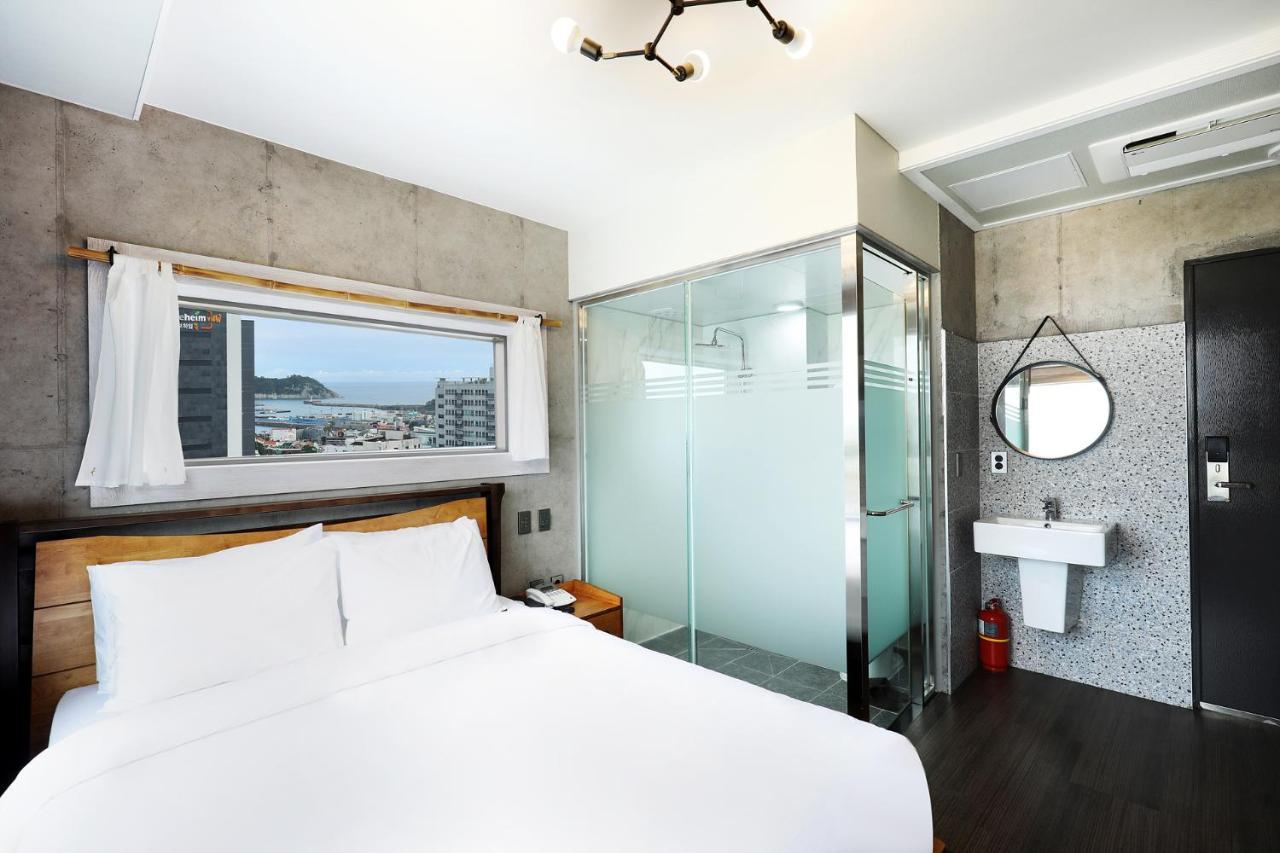 Cornerstone Hotel Seogwipo Bagian luar foto