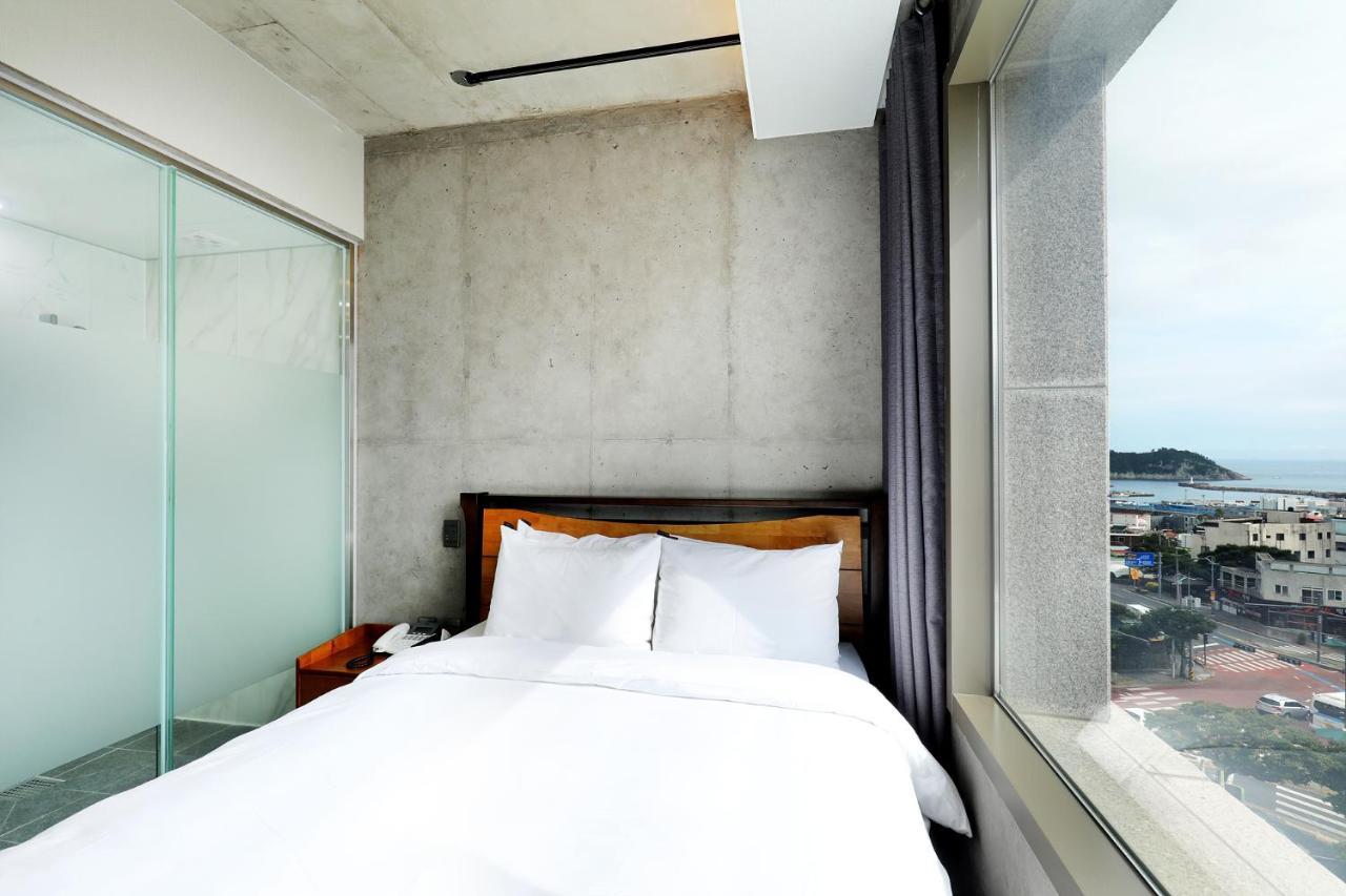 Cornerstone Hotel Seogwipo Bagian luar foto
