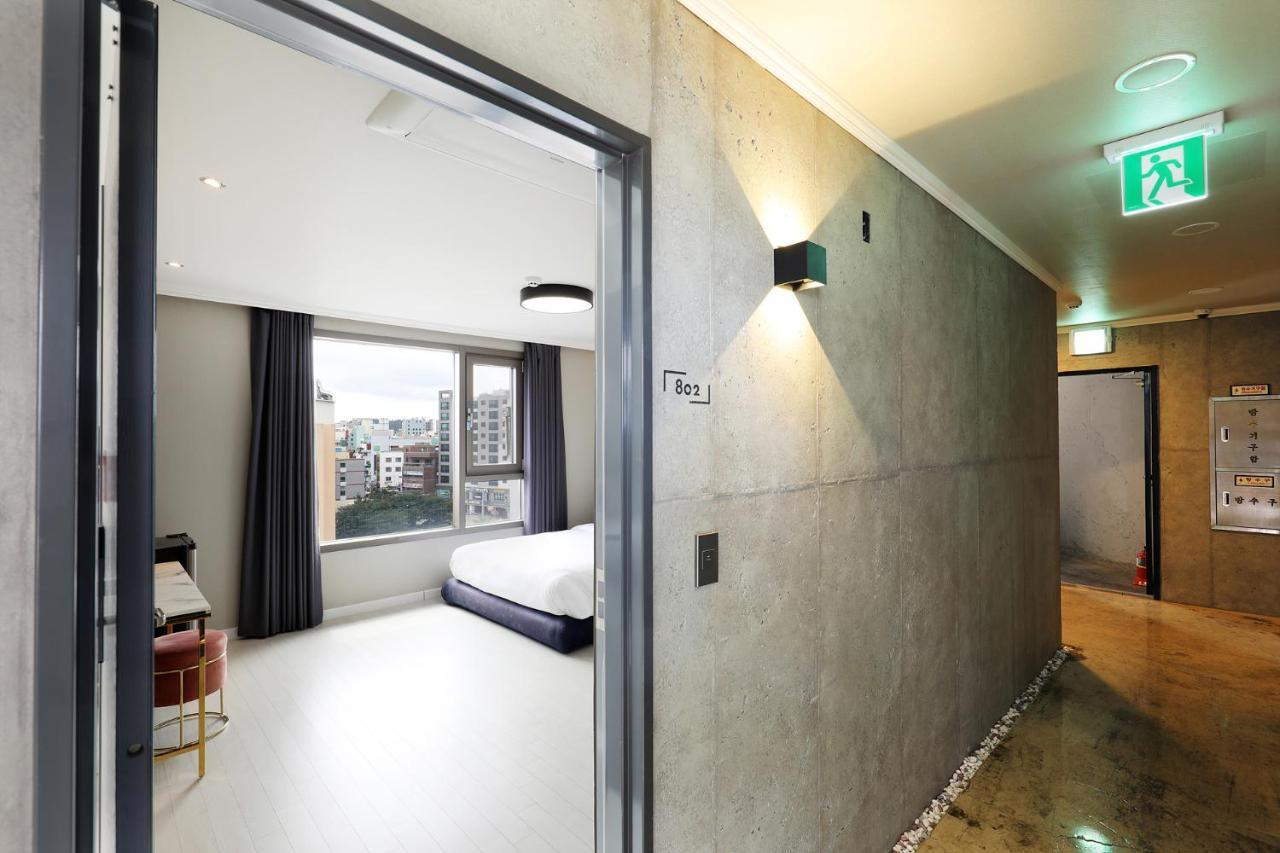 Cornerstone Hotel Seogwipo Bagian luar foto