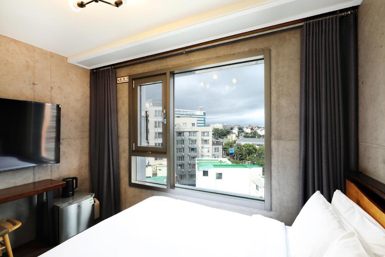 Cornerstone Hotel Seogwipo Bagian luar foto