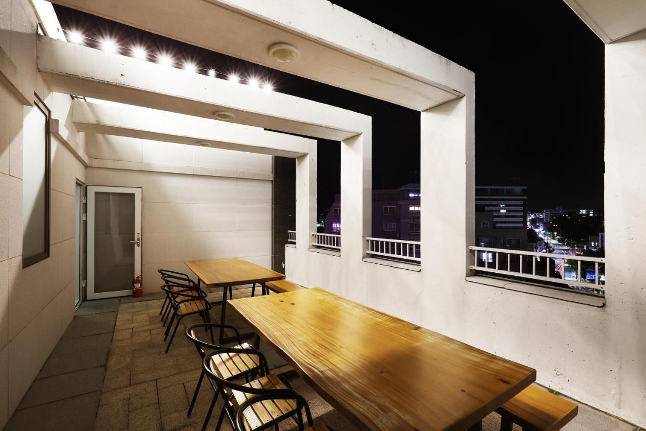 Cornerstone Hotel Seogwipo Bagian luar foto