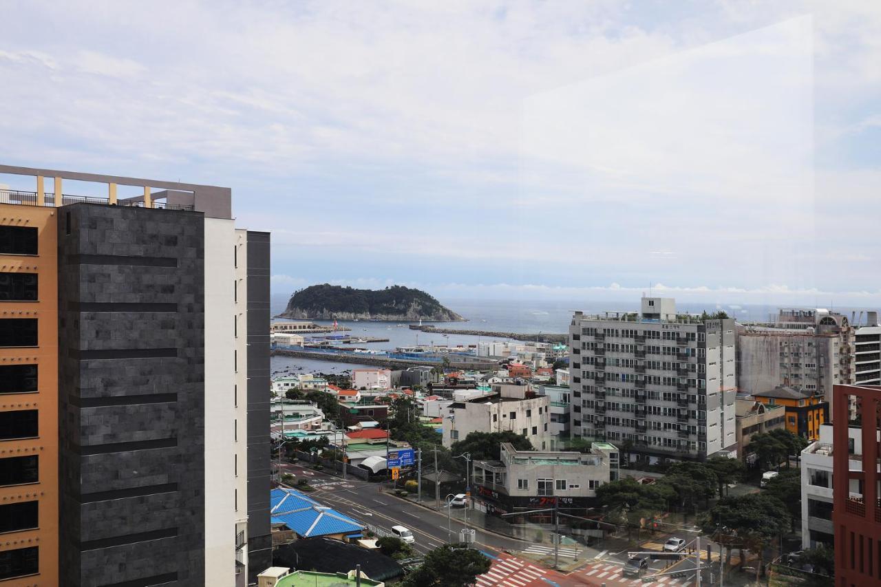 Cornerstone Hotel Seogwipo Bagian luar foto