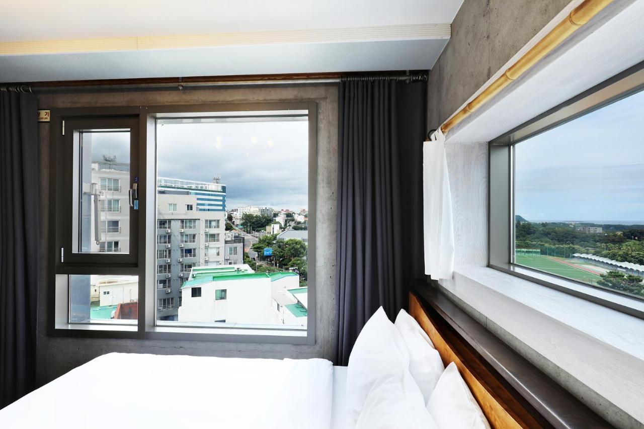 Cornerstone Hotel Seogwipo Bagian luar foto