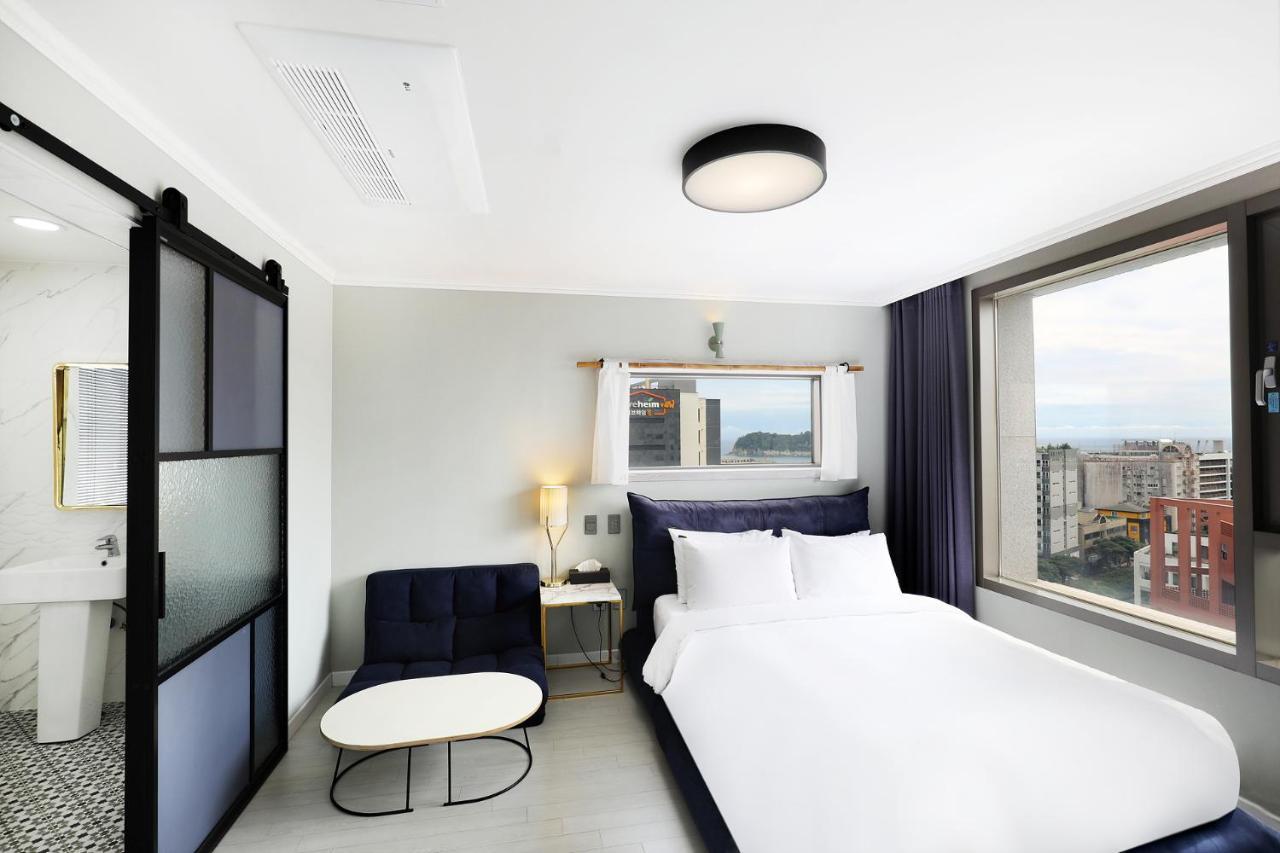 Cornerstone Hotel Seogwipo Bagian luar foto