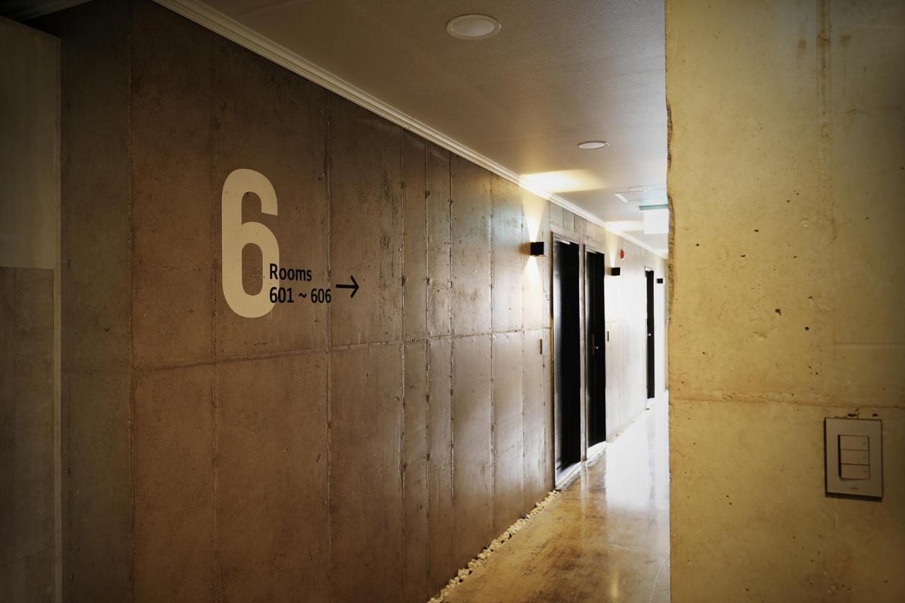 Cornerstone Hotel Seogwipo Bagian luar foto