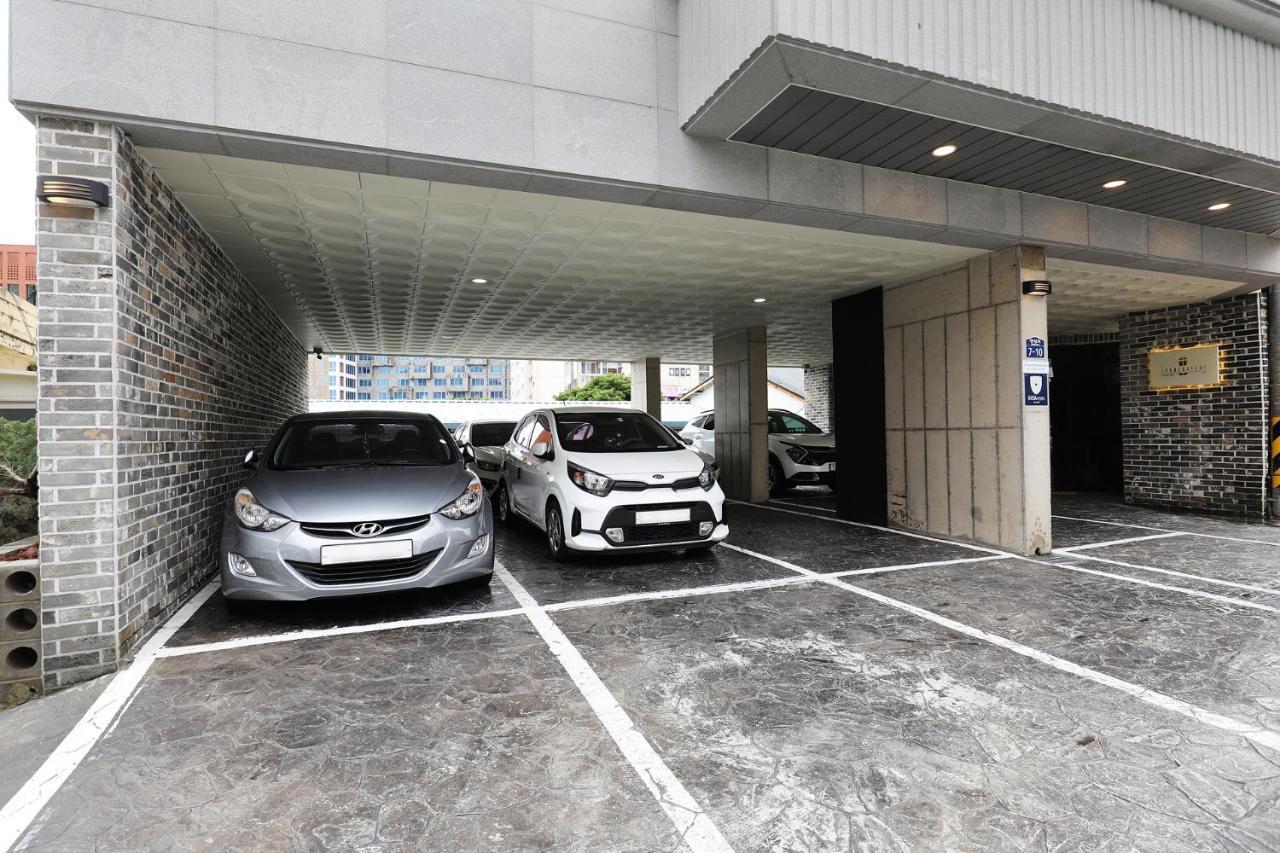 Cornerstone Hotel Seogwipo Bagian luar foto