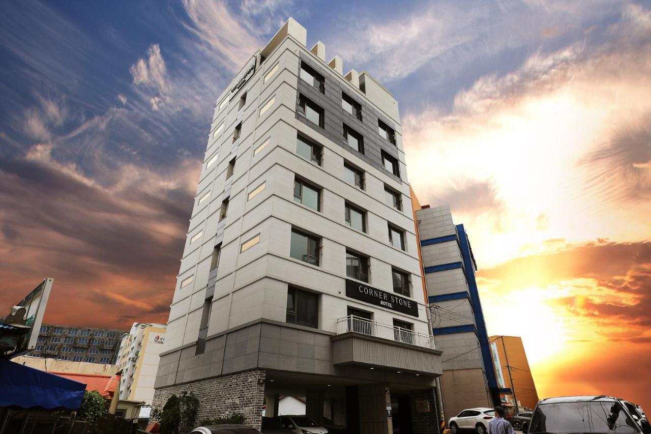 Cornerstone Hotel Seogwipo Bagian luar foto