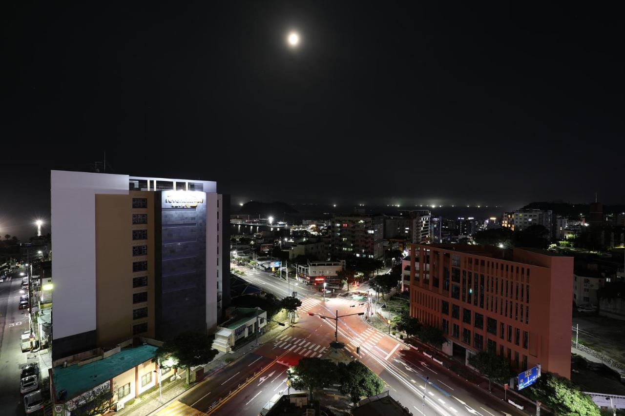 Cornerstone Hotel Seogwipo Bagian luar foto